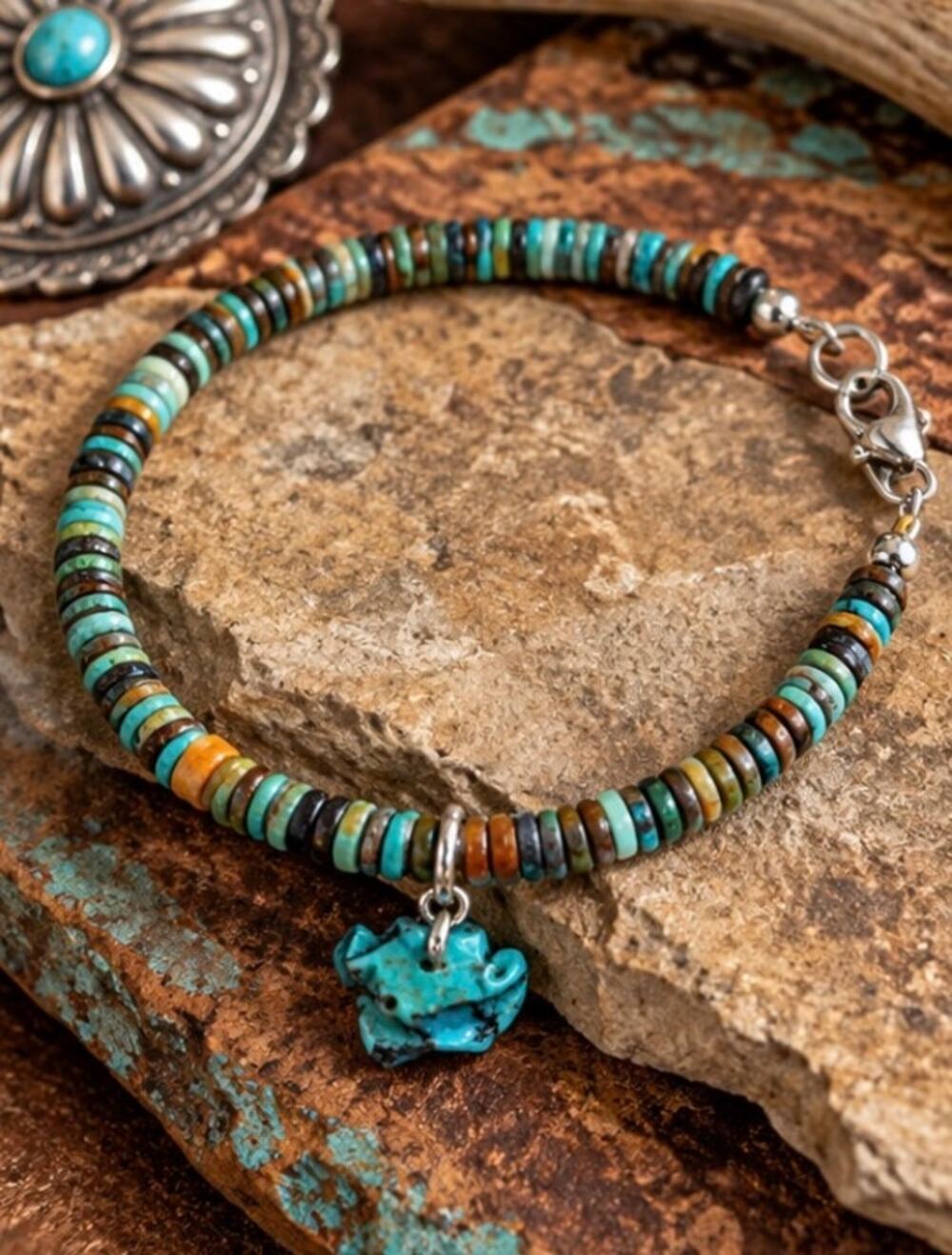 Southwestern Turquoise Heishi 7" Bracelet with Hand-Carved Turquoise Frog charm
